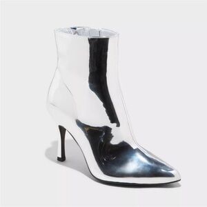 NWT -ankle SILVER BOOTS